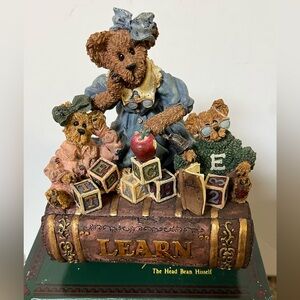 Boyds Bears - Miss Bruin and Bailey The Lesson Bearstone Music Box 2E